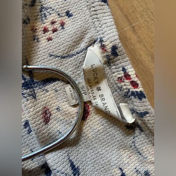 Lucky brand long sleeve - Picture 4 of 5